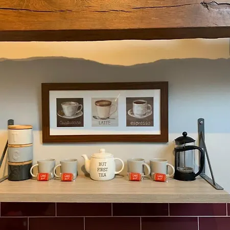 3b The Carriage House 6m Village Location Apartment