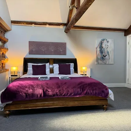 3b The Carriage House 6m Village Location * York