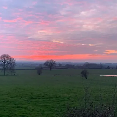 3b The Carriage House 6m Village Location * York