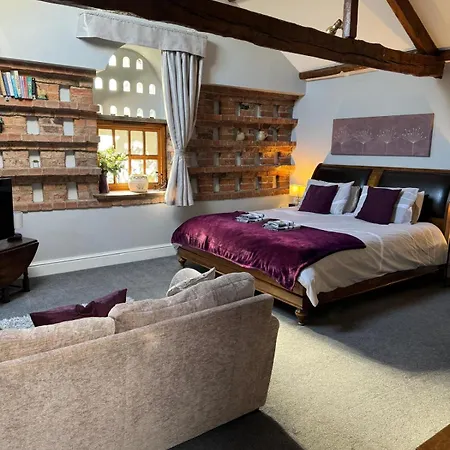3b The Carriage House 6m Village Location Appartement York