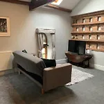 3b The Carriage House 6m Village Location * York